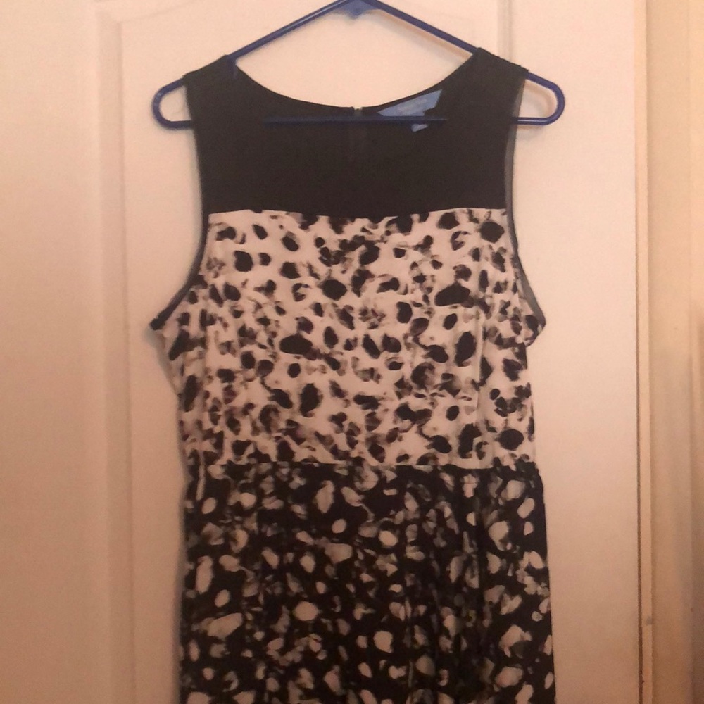 Vera Wang ladies asymmetrical dress